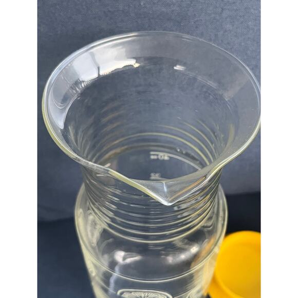 Pyrex 1.5 Liter Lemon Glass Pitcher 7014 - Picture 2 of 4